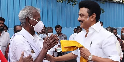 நூற்றாண்டு கடந்தும் நல்லகண்ணு மக்கள் பணியாற்ற வேண்டும் - முதல்வர் ஸ்டாலின் நேரில் வாழ்த்து