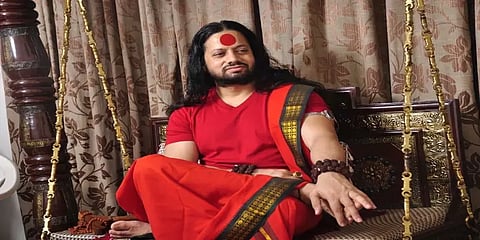 மகாத்மா காந்தி குறித்து அவதூறு; கோட்சேவுக்கு புகழாரம் - மதத் தலைவர் மீது வழக்குப்பதிவு