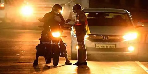 கேரளாவில் இரவு நேர ஊரடங்கு: புத்தாண்டு கொண்டாட்டத்திற்கு இரவு 10 வரை மட்டுமே அனுமதி