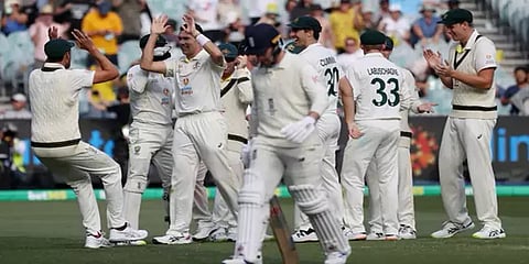 இங்கிலாந்தை வீழ்த்தி ஆஷஸ் தொடரை வென்றது ஆஸ்திரேலியா