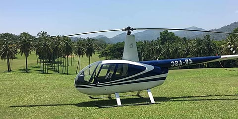 இலங்கை: விமானத்தில் திடீர் இயந்திர கோளாறு - வயல்வெளியில் அவசரமாக தரையிறக்கம்