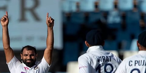 'என் பயிற்சிக்காக அப்பா 30 கி.மீ. சைக்கிள் மிதிப்பார்'' - முகமது ஷமி நெகிழ்ச்சி