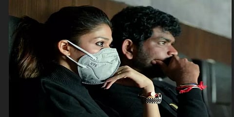 தியேட்டரில் ‘ராக்கி’ படத்தைப் பார்த்த நயன்தாரா -விக்னேஷ் சிவன்