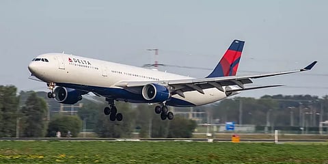 ’கொரோனா விதிமுறைகளை பின்பற்றவில்லை’- நடுவானில் நாடு திரும்பிய அமெரிக்க விமானம்