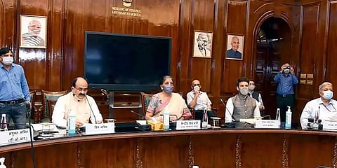 ஜவுளி மீதான ஜிஎஸ்டி வரி உயர்வு அமல் தள்ளிவைப்பு: ஜிஎஸ்டி கவுன்சிலில் முடிவு