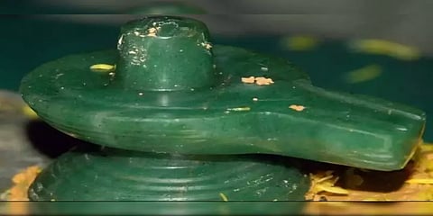 வங்கி லாக்கரில் இருந்த ரூ. 500 கோடி மதிப்புள்ள மரகத லிங்கம் மீட்பு