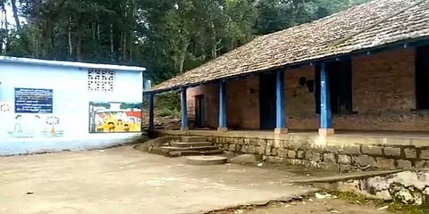 திண்டுக்கல்: பள்ளி மாணவி மர்ம மரணம்: தலைமையாசிரியர் உட்பட 3 ஆசிரியர்கள் பணியிட மாற்றம்