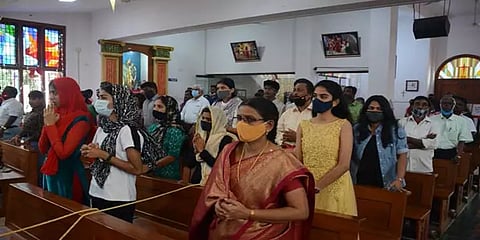 புத்தாண்டு 2022: கோயில்கள், தேவாலயங்களில் சிறப்புப் பிரார்த்தனை