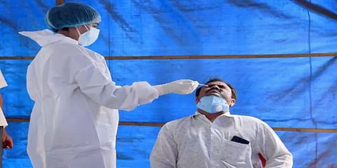 மகாராஷ்டிராவில் 10 அமைச்சர்கள், 20 எம்.எல்.ஏ.க்களுக்கு கொரோனா பாதிப்பு