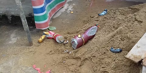 இலங்கை: விநாயகர் கோயிலில் சிலைகள் உடைப்பு; கடைகளை அடைத்து திரண்ட வர்த்தகர்கள்