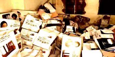 பயனாளர்களுக்கு வழங்க வேண்டிய விலையில்லா மிக்ஸி கிரைண்டர்கள் பயனற்றுக் கிடக்கும் அவலம்