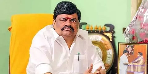 தலைமறைவாக இருந்த முன்னாள் அமைச்சர் ராஜேந்திர பாலாஜி கர்நாடகாவில் கைது