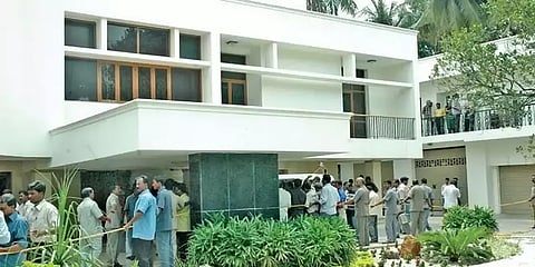 வேதா இல்லம் மீதான அதிமுகவின் மேல்முறையீடு மனு: உயர்நீதிமன்றம் தள்ளுபடி