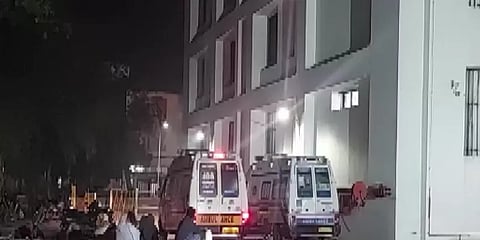 குஜராத்: வாயு கசிந்து விபத்து - 6 பேர் உயிரிழப்பு