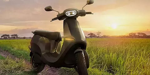 ஓலா எலக்ட்ரிக் ஸ்கூட்டர்: அனுப்பி வைத்த 4000 ஸ்கூட்டர்களில் 238 மட்டுமே டெலிவரி?