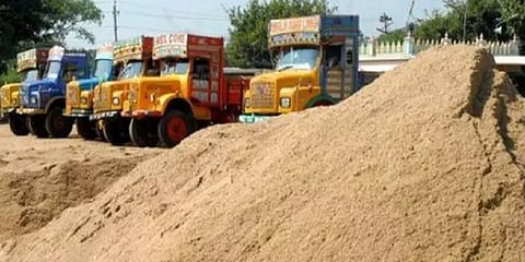 ஒரு யூனிட் ஆற்று மணலின் விலை ரூ. 1000 - தமிழக அரசு நிர்ணயம்