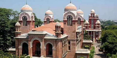 சென்னை பல்கலைக்கழகத்தில் ஒத்திவைக்கப்படும் செமஸ்டர் தேர்வுகள்