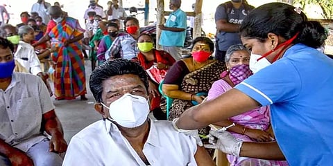 தமிழ்நாட்டில் மாவட்டங்கள் தோறும் மளமளவென உயரும் கொரோனா: பாதிப்பு முழு விவரம்