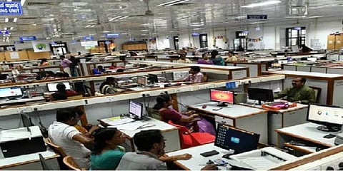 கர்ப்பிணி, மாற்றுத்திறனாளி மத்திய அரசு ஊழியர்கள் அலுவலகம் செல்வதில் விலக்கு