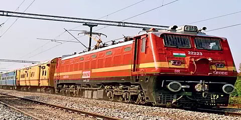 மேம்பாட்டு நிதி வசூல்: கணிசமாக உயரும் ரயில் கட்டணம்