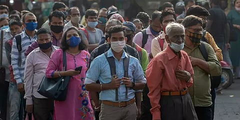 'ஜனவரி இறுதியில் உச்சம், மார்ச் பாதியில் முடிவு’- 3வது அலையை கணிக்கும் ஐஐடி பேராசிரியர்