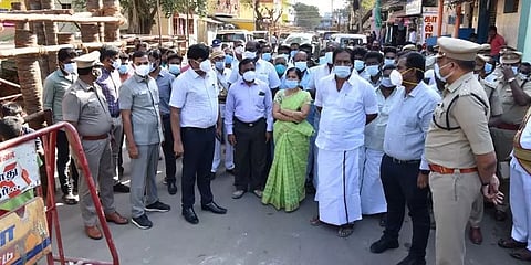 மதுரை அவனியாபுரம் ஜல்லிக்கட்டு காளைகளுக்காக குவியும் பரிசுப்பொருள்கள், நன்கொடைகள்!