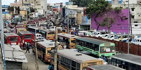 பொங்கல் சிறப்பு பேருந்து இயக்கம்: 3வது நாளில் பூவிருந்தவல்லியில் கடும்போக்குவரத்து நெரிசல்