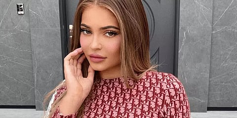 இன்ஸ்டாகிராமில் 300 மில்லியன் ஃபாலோயர்களை பெற்ற முதல் பெண்: அமெரிக்க நடிகை சாதனை