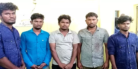 பொங்கல் விளையாட்டு போட்டியில் ஏற்பட்ட கோஷ்டி மோதல்; ஒருவர் கொலை - 5 பேர் கைது