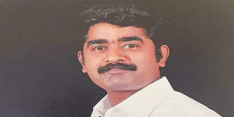 மேம்பால தடுப்புச் சுவர் மீது ஆட்டோ மோதி விபத்து: கீழே விழுந்து ஒருவர் உயிரிழப்பு