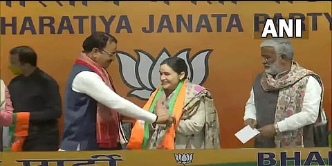 உ.பி.தேர்தல் களம் - பா.ஜ.க.வில் இணைந்த முலாயம்சிங் மருமகள்..சமாஜ்வாதிக்கு நெருக்கடி?