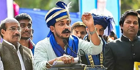 உ.பி தேர்தலில் யோகி ஆதித்யநாத்துக்கு எதிராக களமிறங்கும் சந்திரசேகர் ஆசாத் யார்?