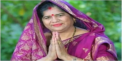 ம.பி: முகக்கவசத்தை தூக்கி எறியும் பாஜக தலைவர் இமார்தி தேவி வீடியோ - வலுக்கும் எதிர்ப்பு