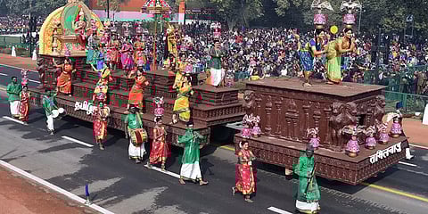 தமிழ்நாடு அரசின் குடியரசு தின கொண்டாடம்: புதிதாக தயாராகும் 2 ஊர்திகளில் என்ன ஸ்பெஷல்?