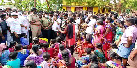 கோவில்பட்டி: மாடு மேய்க்கச் சென்ற பெண் பலத்த காயங்களுடன் சடலமாக மீட்பு