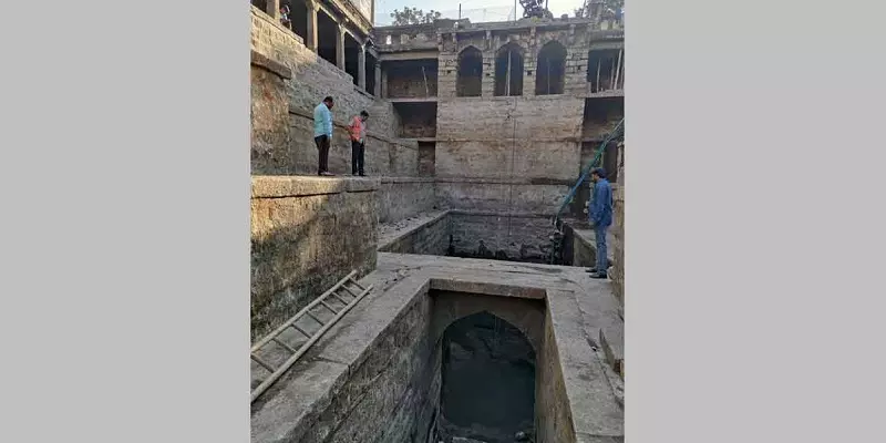 ஹைதராபாத்: குப்பைகள் அகற்றப்பட்டு புதுப்பொலிவு பெற்ற வரலாற்று சிறப்புமிக்க படிக்கிணறு!