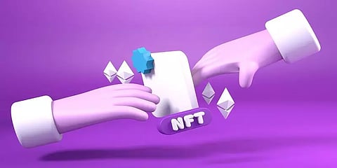 டிசைனரின் வீட்டை காப்பாற்றிய 10,000 கார்ட்டூன் வாத்துகள்-அமெரிக்காவில் நிகழ்ந்த சுவாரஸ்யம்