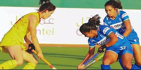 பெண்கள் ஆசிய கோப்பை ஹாக்கி - சீனாவை வீழ்த்திய இந்தியாவுக்கு வெண்கலம்