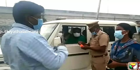 திருப்பத்தூர்: உரிய ஆவணங்களின்றி கொண்டுசென்ற 18 சவரன் நகை பறிமுதல்-பறக்கும்படையினர் அதிரடி