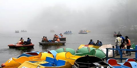 ஞாயிறு முழு முடக்கம் தளர்வு: கொடைக்கானலில் குவிந்த சுற்றுலா பயணிகள்!