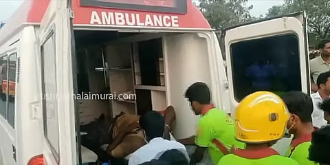 மதுராந்தகம்: புறவழிச்சாலையில் முன்னால் சென்ற கண்டெய்னர் லாரி மீது லாரி மோதி விபத்து