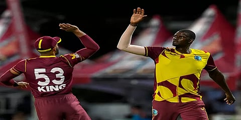 4 பந்தில் 4 விக்கெட்; மிரட்டிய ஜேசன் ஹோல்டர் - வெஸ்ட் இண்டீஸிடம் வீழ்ந்தது இங்கிலாந்து