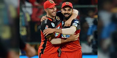 “எனக்கு 3 பிள்ளைகள் உள்ளனர்; நிறைய அறைகள் தேவை!”-ரசிகருக்கு டிவில்லியஸின் ’ஹார்ட்’ ரிப்ளை