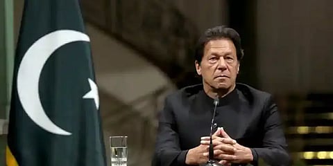 வெளிநாட்டு நிதிகளால் பாகிஸ்தானில் பிரதமர் இம்ரான் கானின் கட்சிக்கு முற்றும் நெருக்கடி
