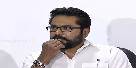 நடிகர் சரத்குமாருக்கு கொரோனா உறுதி - தனிமைப்படுத்திக் கொண்டதாக ட்விட்டரில் பதிவு