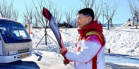 குளிர்கால ஒலிம்பிக்: ஜோதியை ஏந்திச் சென்ற கல்வான் மோதலில் காயம்பட்ட சீன ராணுவ வீரர்