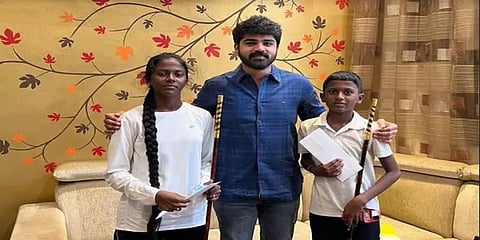 சர்வதேச சிலம்பப் போட்டியில் பங்கேற்க சிலம்ப வீரர்களுக்கு உதவிய நடிகர் சிரிஷ்