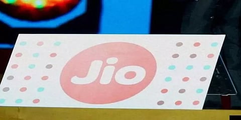 மும்பை: முடங்கியது ரிலையன்ஸ் ஜியோ நெட்வொர்க் - சேவையில்லாமல் தவிக்கும் வாடிக்கையாளர்கள்