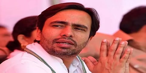 "கொளுத்துகிறது வெயில்; பிரதமருக்கு மட்டும் மோசமான வானிலையா?" - லோக் தளம் தலைவர் கிண்டல்