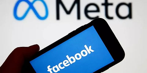 வாடிக்கையாளர்களை இழந்து வீழ்ச்சியில் செல்லும் ஃபேஸ்புக் சந்தை மதிப்பு- பின்னணி என்ன?